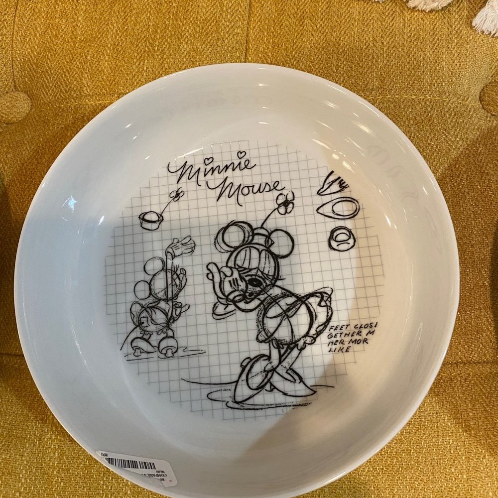 New DISNEY Minnie Mouse Soup/Salad White/Black Plate